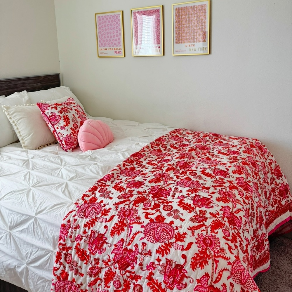 Roller Rabbit Amanda Quilt Pink - Picture 2 of 2